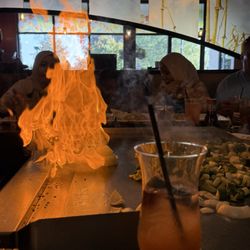 Gozen Japanese Restaurant - A Teppanyaki chef doing what a Teppanyaki chef does.