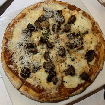 Il Mito Trattoria e Enoteca - Funghi Della Foresta pizza, AMAZING!!! - Italian Near Me - Wauwatosa, Wisconsin Il Mito Trattoria e Enoteca - Funghi Della Foresta pizza, AMAZING!!! - Italian Near Me - Wauwatosa, Wisconsin