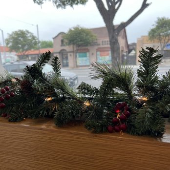 Bopomofo Cafe - A nice Xmas touch - Bubble Tea Near Me - San Gabriel, California