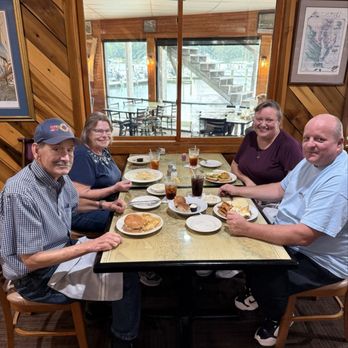 Suicide Bridge Restaurant - Seafood Near Me - Hurlock, Maryland