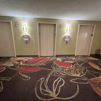 DoubleTree by Hilton Hotel Modesto - Elevator Lobby - Hotels Near Me - Modesto, California DoubleTree by Hilton Hotel Modesto - Elevator Lobby - Hotels Near Me - Modesto, California