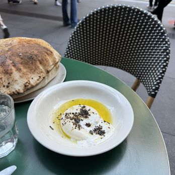 Bar Tottis - Burrata - Italian Near Me