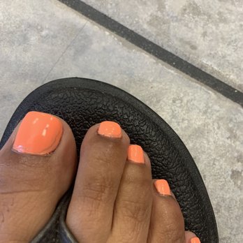 Blooming Nails Spa - Horrible mani/pedi - Nail Salons Near Me - San Pablo, California