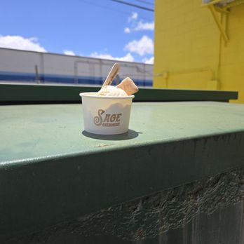 Diamond Bakery - free scoop - ono - Bakeries Near Me - Honolulu, Hawaii