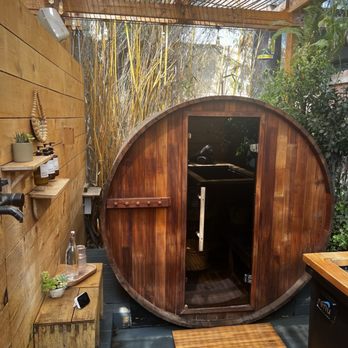 Den Mother Wellness - Sauna - Massage Therapy Near Me - Venice, California Den Mother Wellness - Sauna - Massage Therapy Near Me - Venice, California