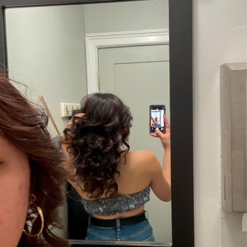Vanity Hair Salon - Fresh haircut with layers and face framing! - Hair Salons Near Me - Los Alamitos, California Vanity Hair Salon - Fresh haircut with layers and face framing! - Hair Salons Near Me - Los Alamitos, California