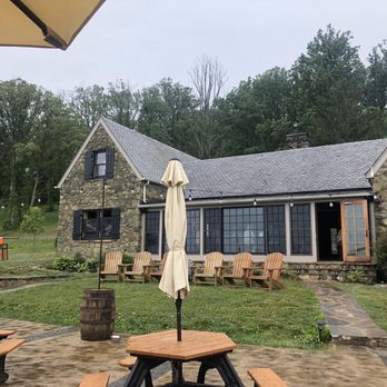 Dirt Farm Brewing - Breweries Near Me - Bluemont, Virginia