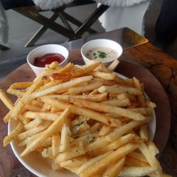 Somm Time - Yummy fries w/ horseradish aioli and ketchup - Wine Bars Near Me - New York, New York