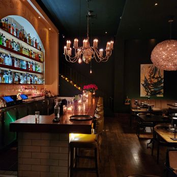 Leona's - Main dining and bar - Sushi Bars Near Me - Studio City, California Leona's - Main dining and bar - Sushi Bars Near Me - Studio City, California