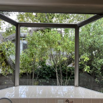 iClean Professional Services - Crystal Clear windows - Window Washing Near Me