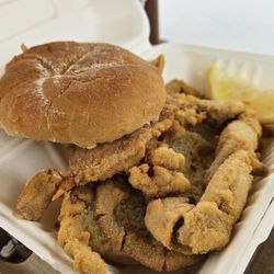 Stowe's Seafood - Soft Shell Crab