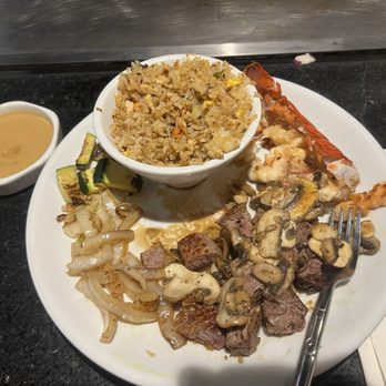 Benihana - Encino - DELUXE TREAT(steak and lobster) - Sushi Bars Near Me - Encino, California