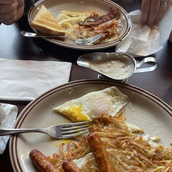 Riverwalk Restaurant - Breakfast & Brunch Near Me - Astoria, Oregon Riverwalk Restaurant - Breakfast & Brunch Near Me - Astoria, Oregon