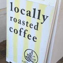 Caffe Luxxe - Locally roasted coffee