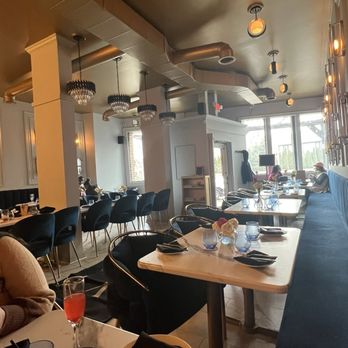 Ivy Kitchen + Cocktails - Dinning area - New American Near Me - Detroit, Michigan Ivy Kitchen + Cocktails - Dinning area - New American Near Me - Detroit, Michigan