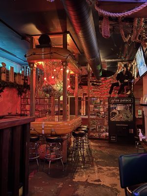 The Octopus Bar by null