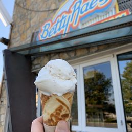 BETTY RAE’S ICE CREAM - 452 Photos & 479 Reviews - 7140 Wornall Rd ...