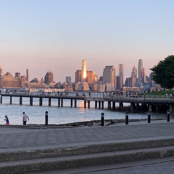 Blue Eyes Restaurant - View at sunset. - Pizza Near Me - Hoboken, New Jersey