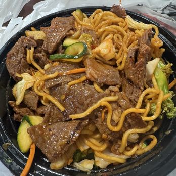 Teriyaki Madness - Steak bowl w/ yakisoba noodles + veggies (mixed up) - Japanese Near Me - Modesto, California