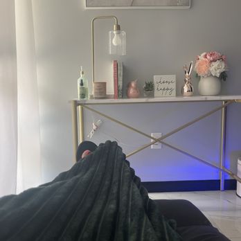 IV Nutrition - Relaxing in chair - IV Hydration Near Me - Katy, Texas IV Nutrition - Relaxing in chair - IV Hydration Near Me - Katy, Texas