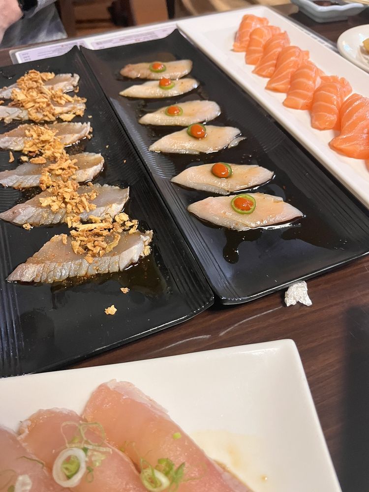 Blue Fin Sushi & Roll - Photo 2