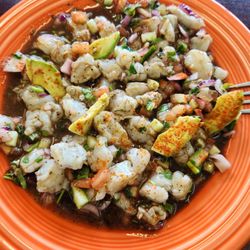 La Perla Seafood & Grill