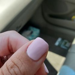 Happy Nails & SPA - Uneven and streaky nail