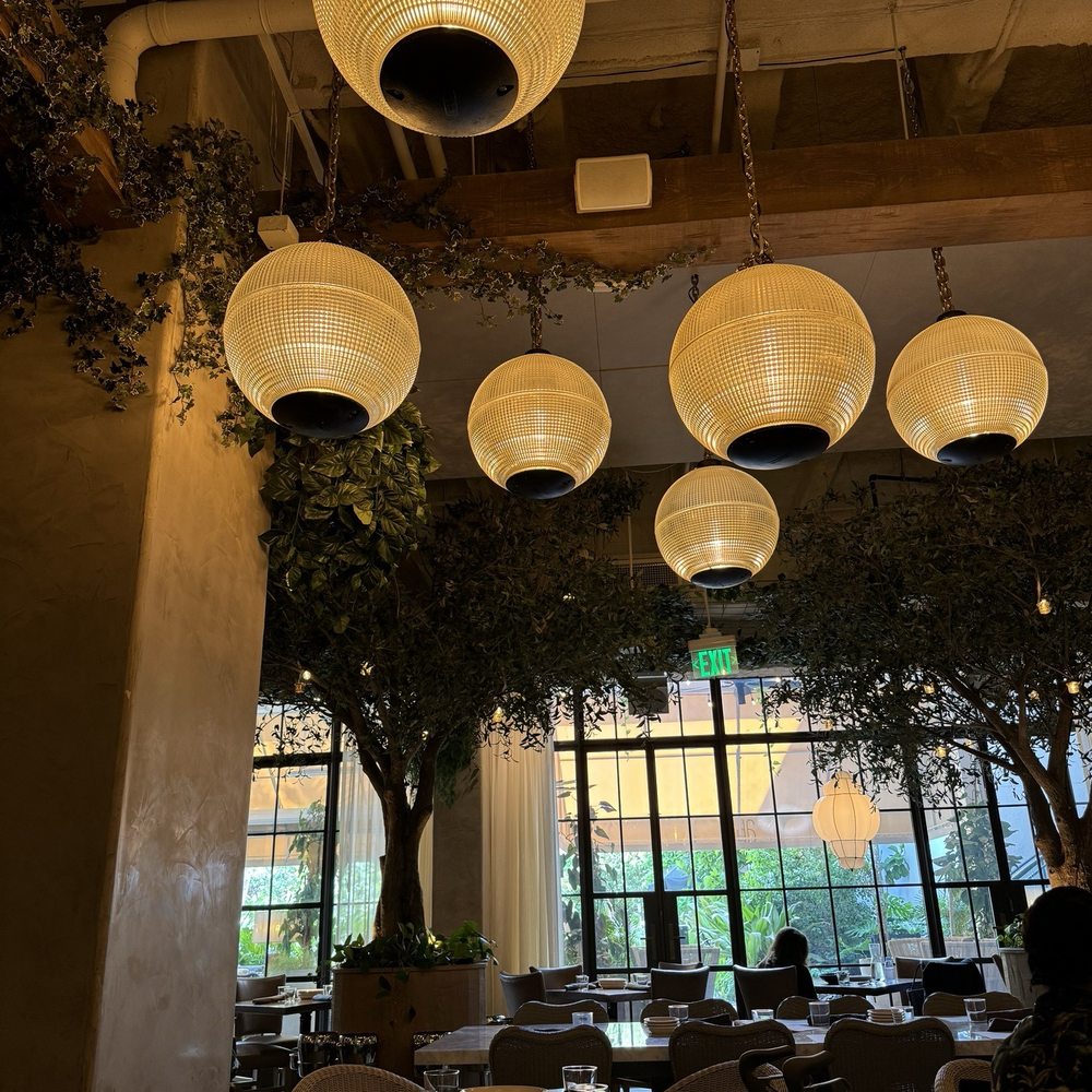 Aba Miami - Bal Harbour - Ambience - Mediterranean Near Me - Bal Harbour, Florida