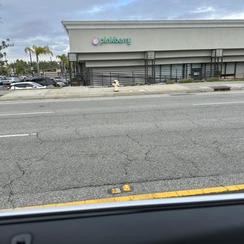 Pinkberry - Outside - Ice Cream & Frozen Yogurt Near Me - Torrance, California