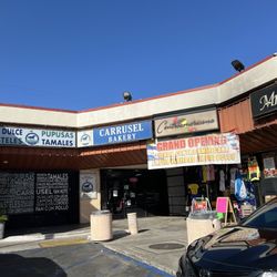 El Carrusel Bakery