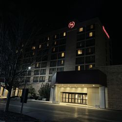 Sheraton Lisle Naperville Hotel