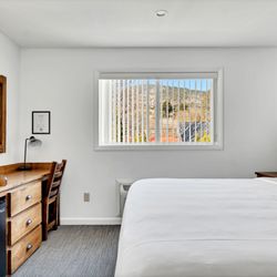 The Inn Of Lake George