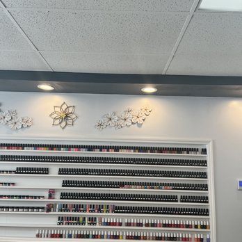 Polished Nail Lounge - inside - Nail Salons Near Me - Orange, California Polished Nail Lounge - inside - Nail Salons Near Me - Orange, California
