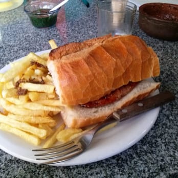 La Covacha de Chicho - Chori con fritas - Argentine Near Me - Buenos Aires, C
