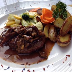 Fischmärt Ristorante | Pizzeria - Filet with potatoes and vegetables