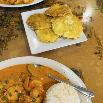 El Gaucho Inca - The plating is top tier as well as the service! Any day of the week. Affordable price and enough to take home for lunch the next day! - Peruvian Near Me - Fort Myers, Florida