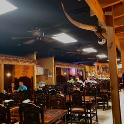 Los Potros Mexican Restaurant - Well lit dining area with plenty of seating.