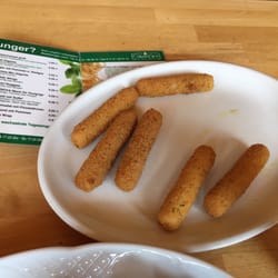 Casanova Heilbronn - Mozzarella sticks minus one! They usually come with fries but I asked for them without. Still the same price though.