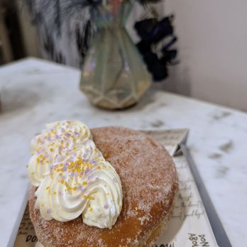 Donutique - London Bloom Donut - Coffee & Tea Near Me - Las Vegas, Nevada Donutique - London Bloom Donut - Coffee & Tea Near Me - Las Vegas, Nevada