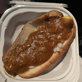 Cupid's Hot Dogs - Chili dog with mustard and onions - Hot Dogs Near Me - Chatsworth, California Cupid's Hot Dogs - Chili dog with mustard and onions - Hot Dogs Near Me - Chatsworth, California