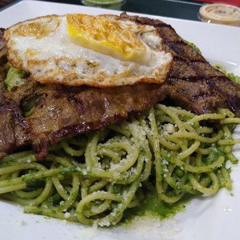 El Pollo Real - Tallarín Verde con Bistec y Huevo (Spaghetti in a Spinach & Basil sauce, w/steak & egg) - Peruvian Near Me - Rockville, Maryland