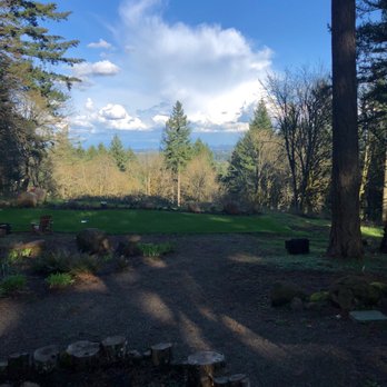 Campbell Lane Winery - Patio - Wine Tasting Room Near Me - West Linn, Oregon