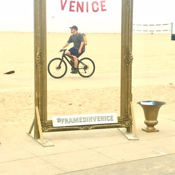 Venice Beach Boardwalk - Perfect timing - Beaches Near Me - Venice, California Venice Beach Boardwalk - Perfect timing - Beaches Near Me - Venice, California