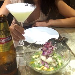 Usuy la cevichería - Ceviche acompañado de una cerveza Cusqueña y un Pisco Sour