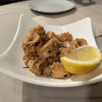 Restaurant Curia Reial - Calamares a la andaluza - Restaurants Near Me - Besalu, GI Restaurant Curia Reial - Calamares a la andaluza - Restaurants Near Me - Besalu, GI
