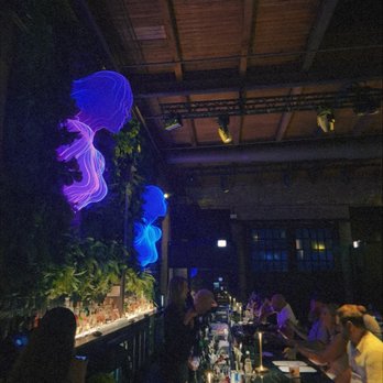 Carbon - Vibe - Italian Near Me - Chicago, Illinois