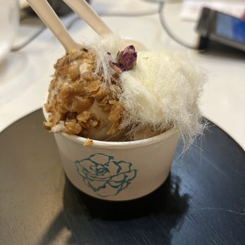 Kinrose Creamery - Baklava ice cream with fairy floss - Ice Cream & Frozen Yogurt Near Me - Pasadena, California Kinrose Creamery - Baklava ice cream with fairy floss - Ice Cream & Frozen Yogurt Near Me - Pasadena, California