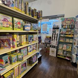 Solid choices for artistic/crafts kits