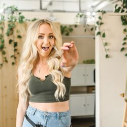 Salon Freebird  - Meet Taylin. She loves blondes and dimensional color and is learning hair extensions.