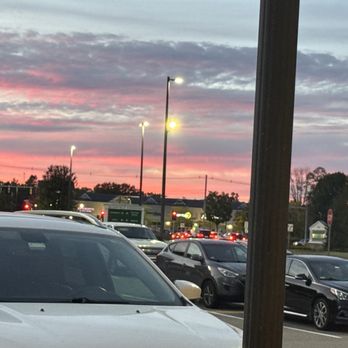 sweetgreen - Healthy Salads, Wraps, and Bowls - Sunset - Salad Near Me - Mandfield, Massachusetts